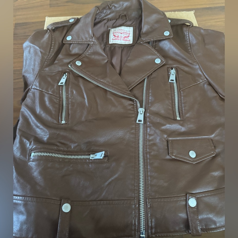 NWT Levi’s Brown bomber jacket